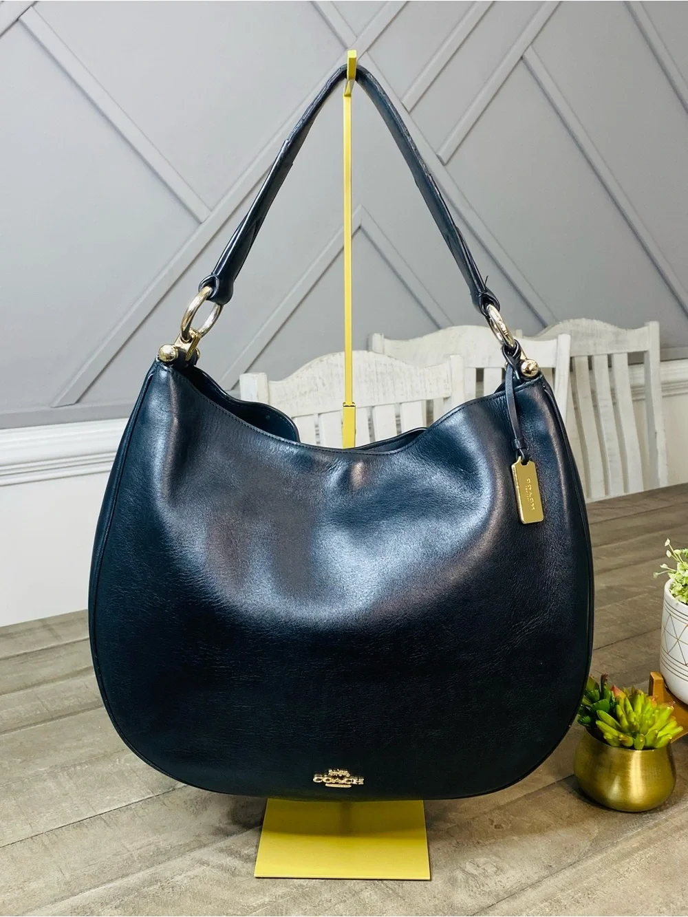 Coach Black Leather Hobo ShoulderCoach Black Leather Hobo Shoulder Handbag Purse